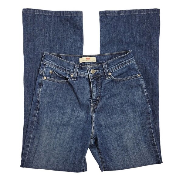 Levi's Women's 512 Perfectly Slimming Bootcut Jeans in a Dark Wash Size 8M - Picture 1 of 12